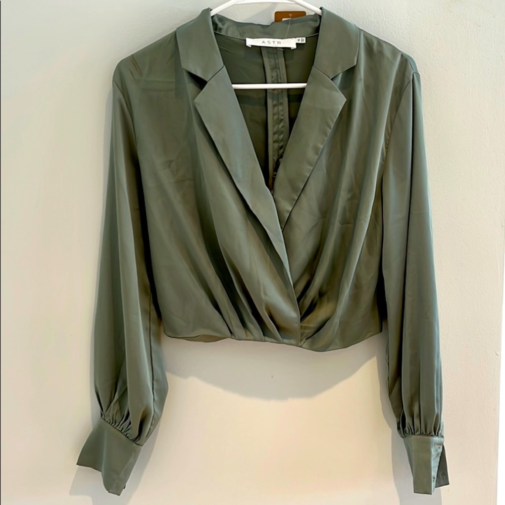 Green (Sage) collared cropped blouse